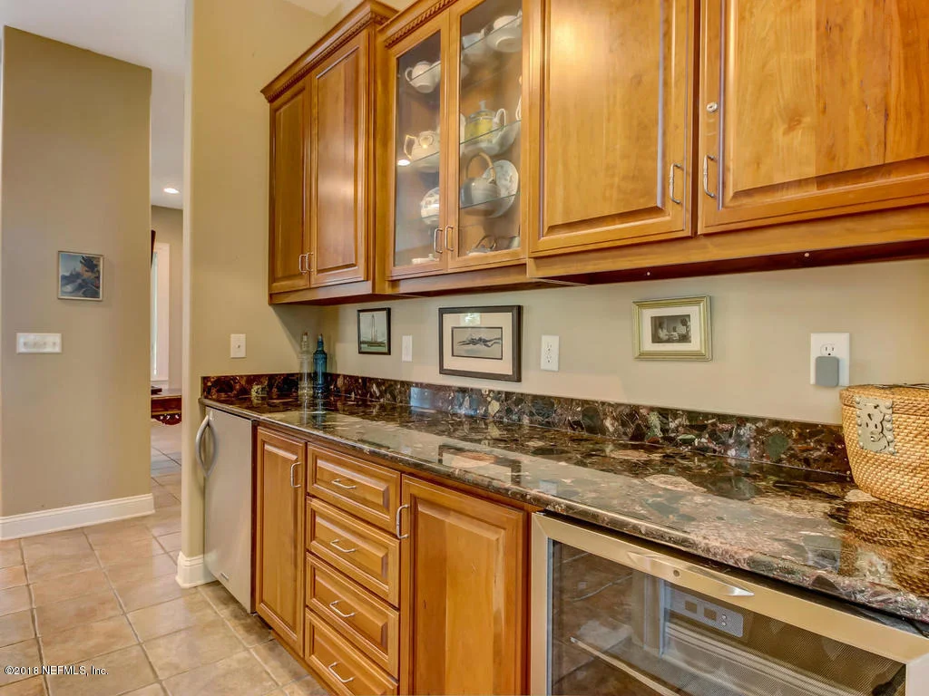 Photo of 595 W RIVER Road