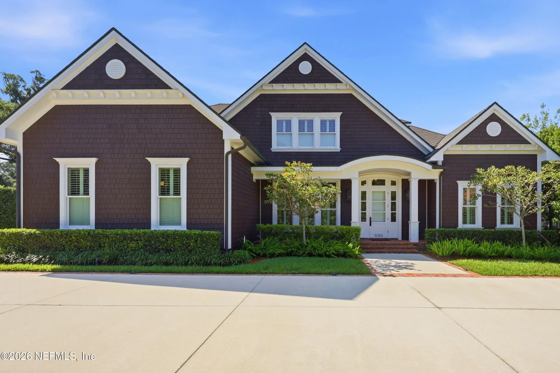 Photo of 1030 MAPLE Lane