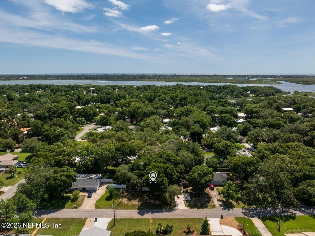 Photo of 409 LOBELIA Road