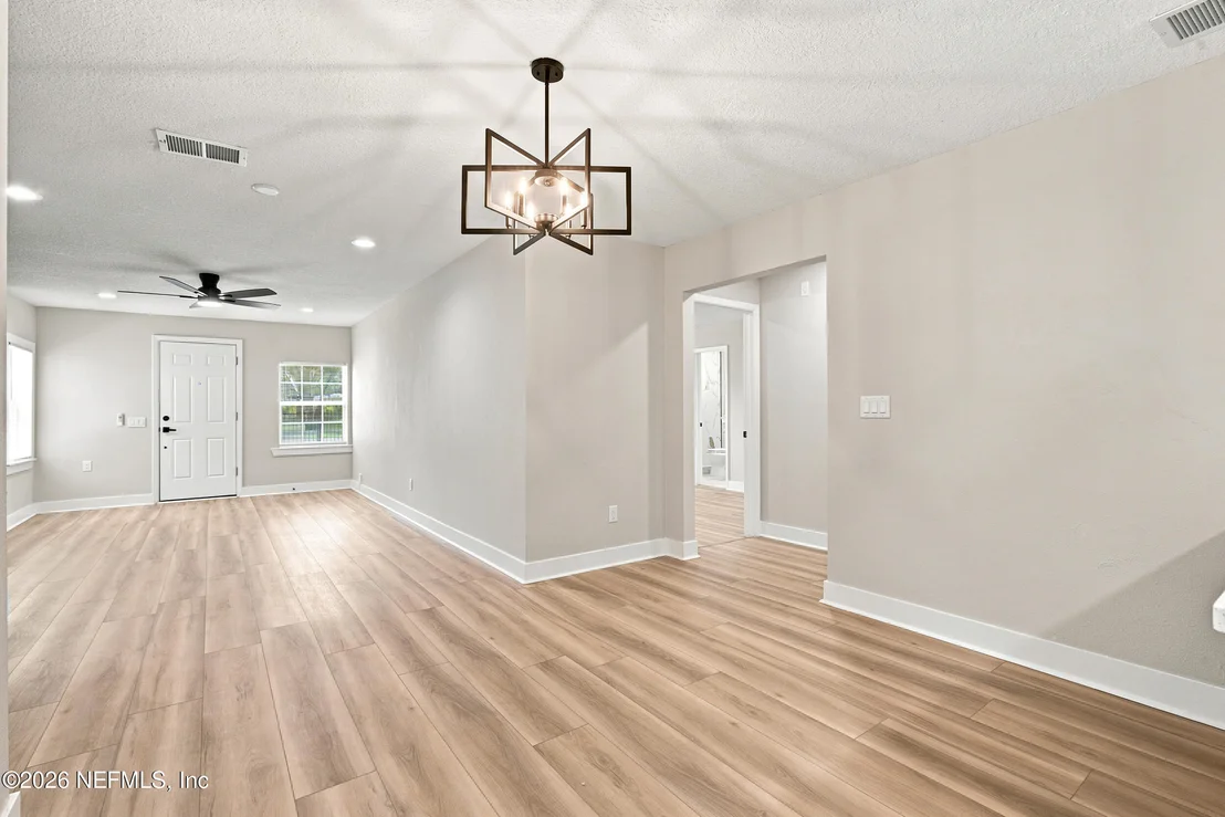 Photo of 5331 N NORTH RIVER Road