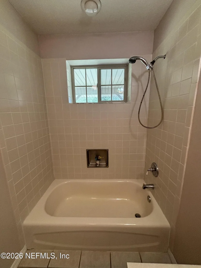 Photo of 25 CURRANT Avenue