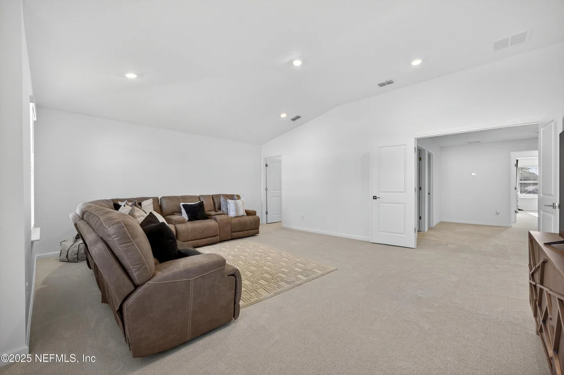 Photo of 2113 FEATHEREDGE Way