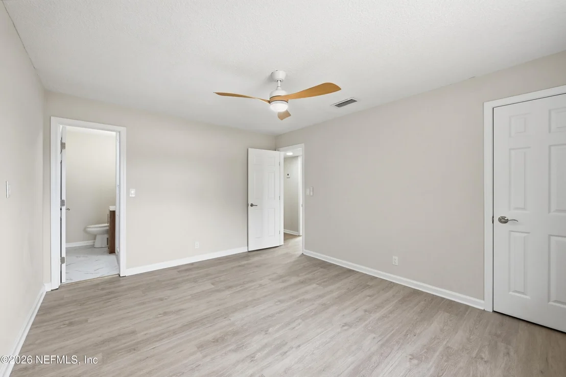 Photo of 6039 GLENN ROSE Drive