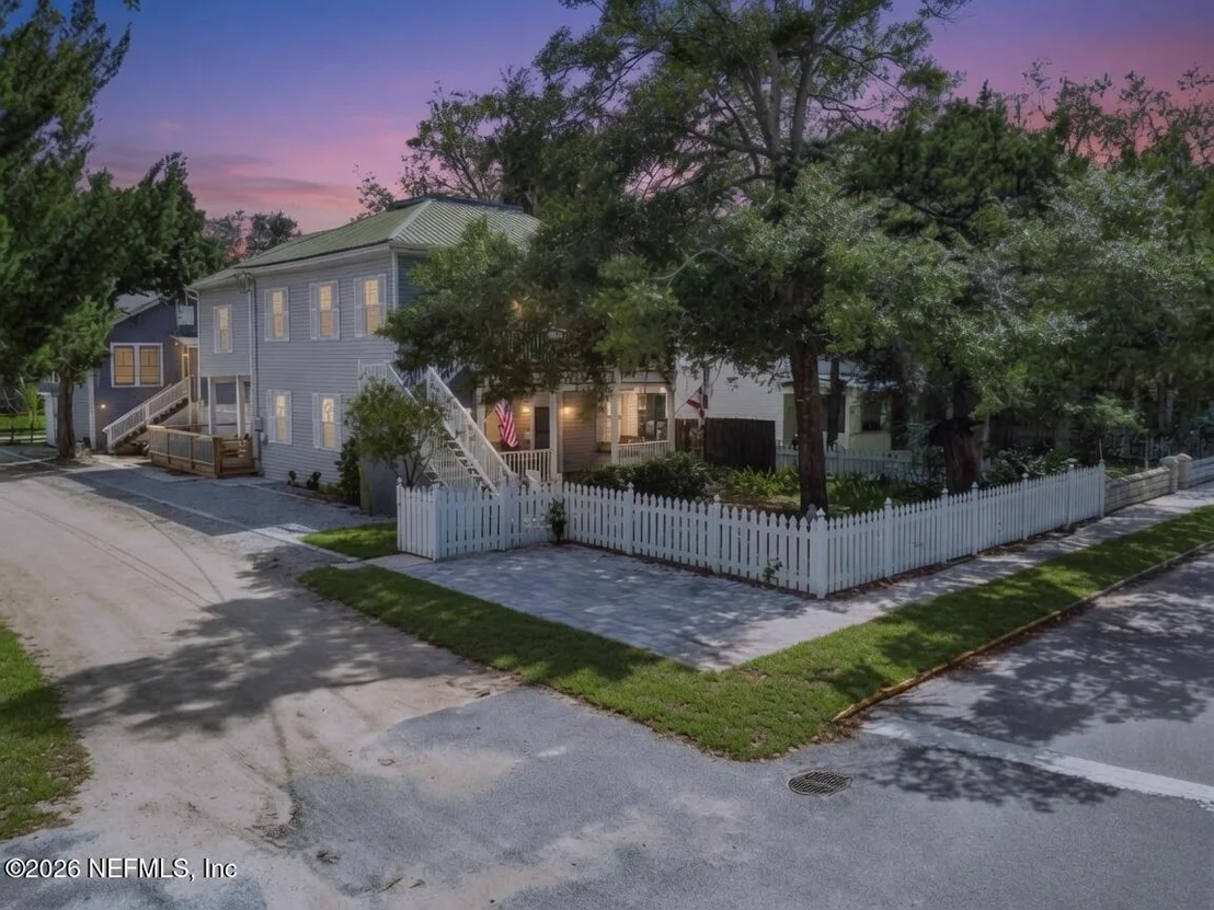 Photo of 13 ROHDE Avenue