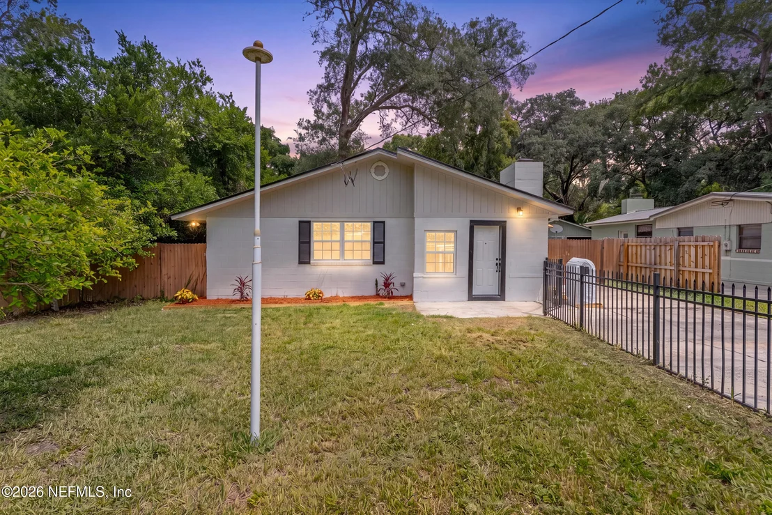 Photo of 5331 N NORTH RIVER Road