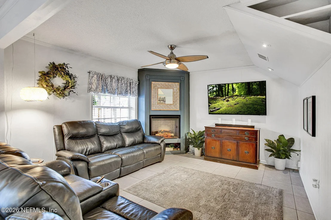 Photo of 8160 WENDOVER Road