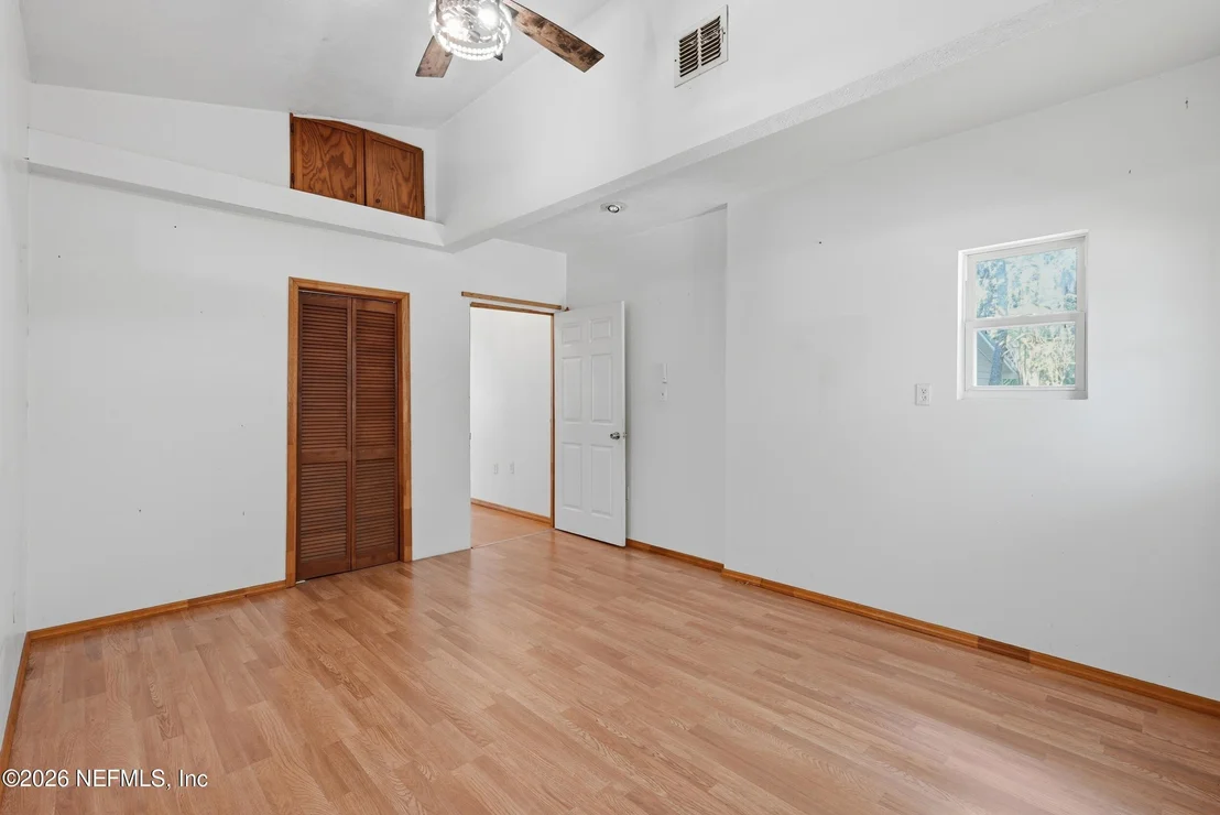 Photo of 246 AZALEA Avenue