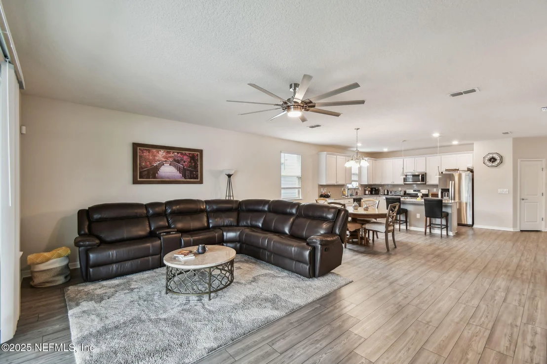 Photo of 182 MYRTLE OAK Court
