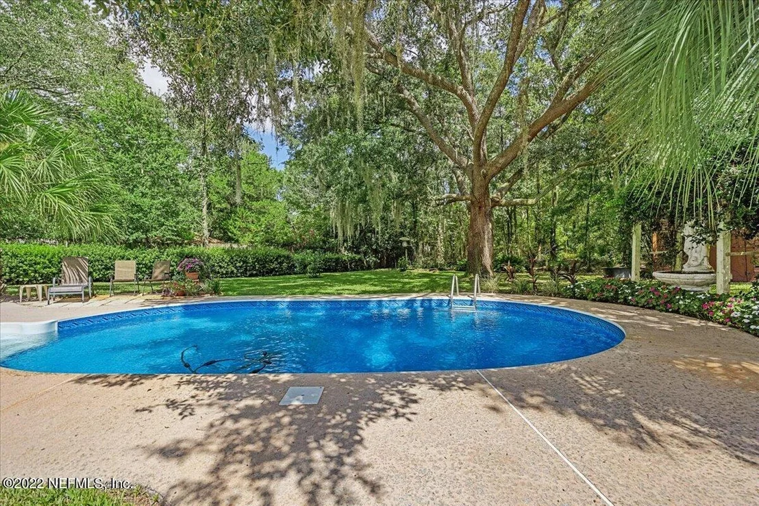 Photo of 8161 CAYUGA Trail N