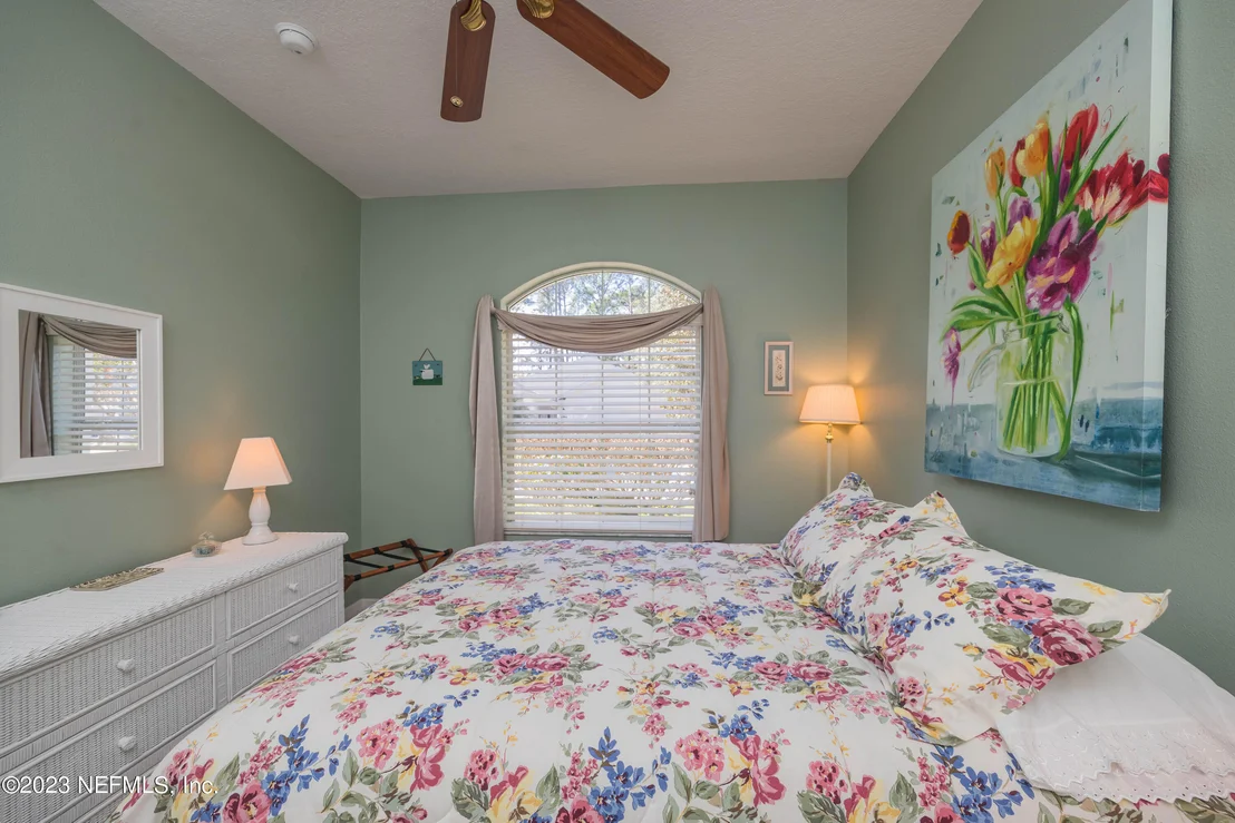 Photo of 844 CRESTWOOD Drive