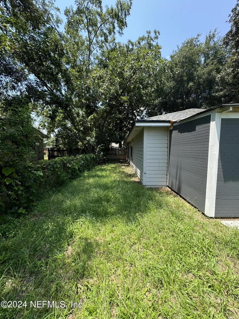 Photo of 1438 RON Road