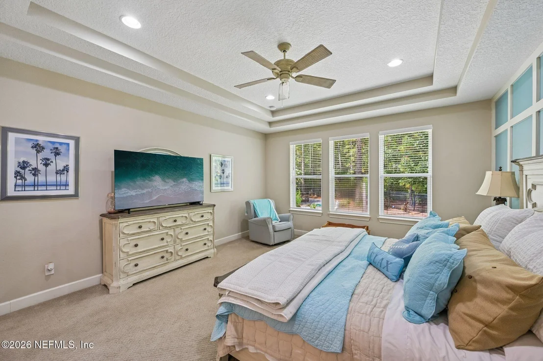 Photo of 620 CHARTER OAKS Boulevard