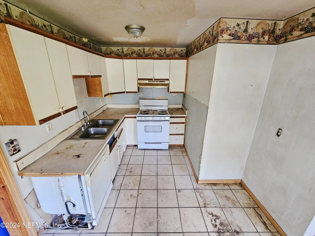 Photo of 2108 HUGH EDWARDS Drive