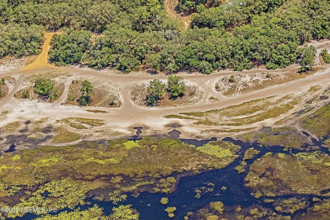 Photo of 120 LAKE LUCY