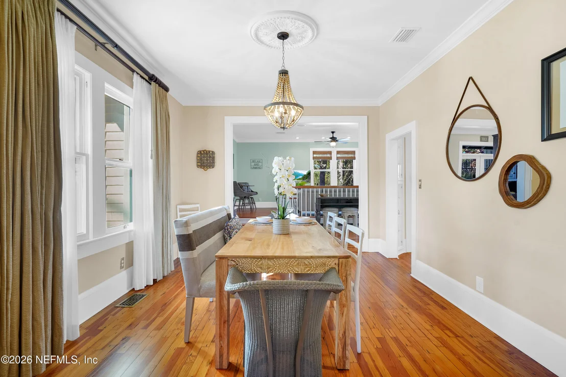 Photo of 28 E PARK Avenue