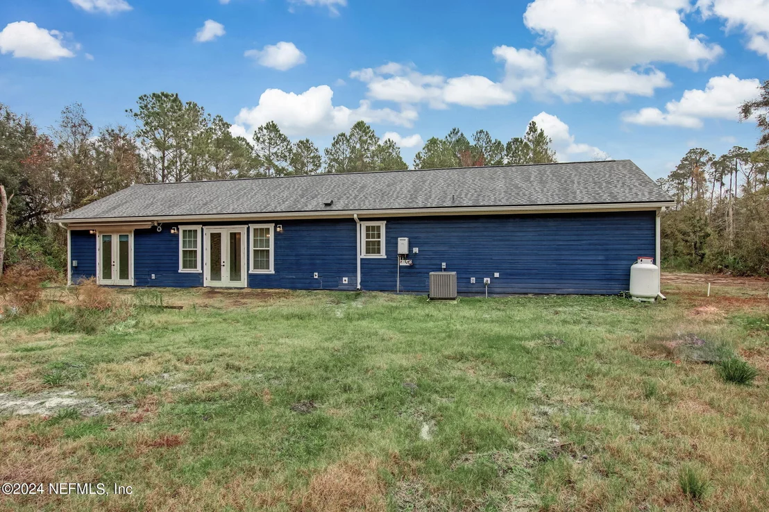 Photo of 574 W RIVER Road