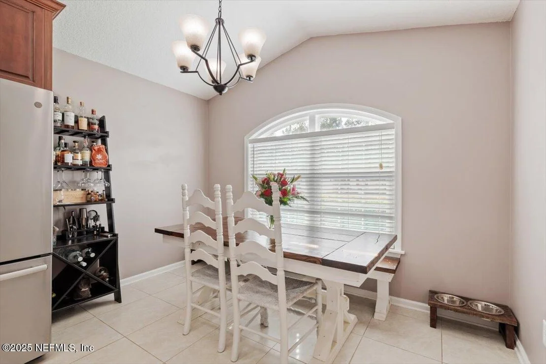 Photo of 184 SOUTHLAKE Drive