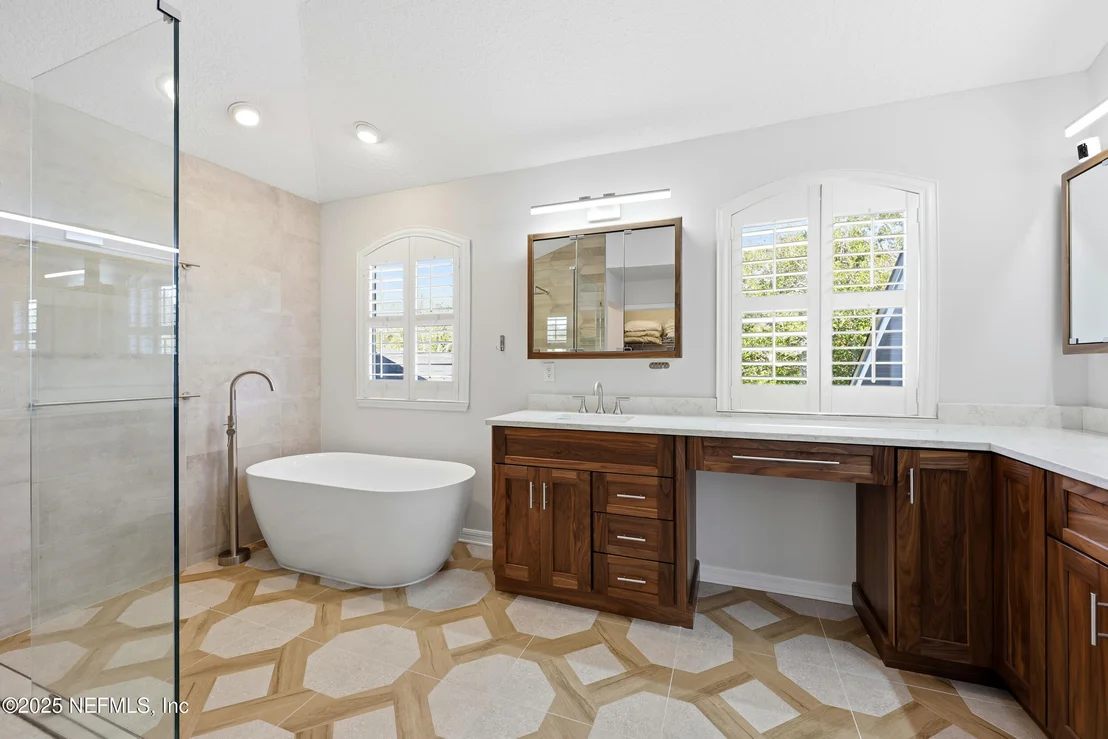 Photo of 537 DANDELION Drive