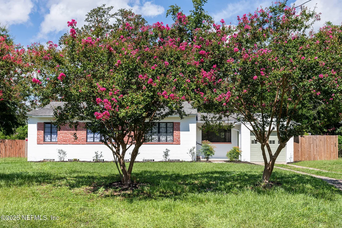Photo of 5753 CRESTVIEW Road
