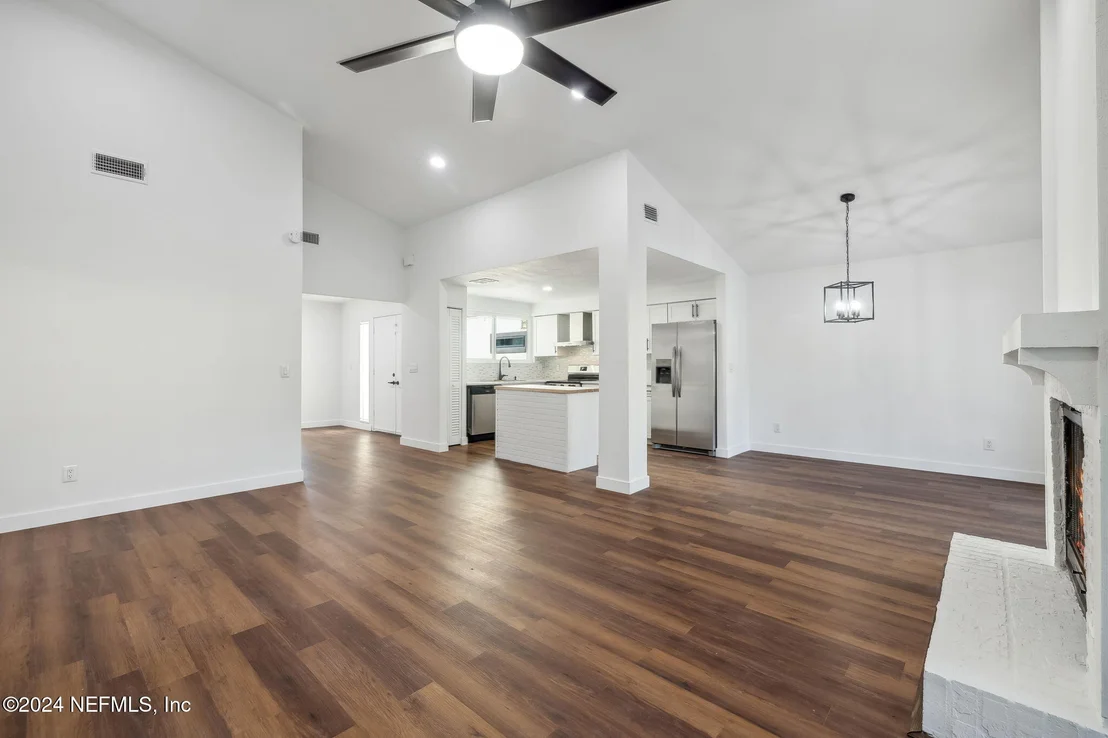 Photo of 7826 LINKSIDE Drive