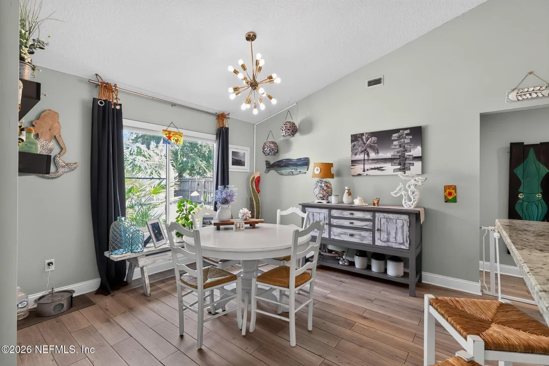 Photo of 1115 PALM Circle
