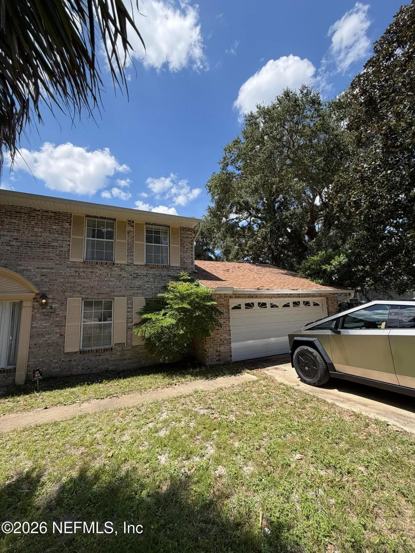 Photo of 45 LEE Drive