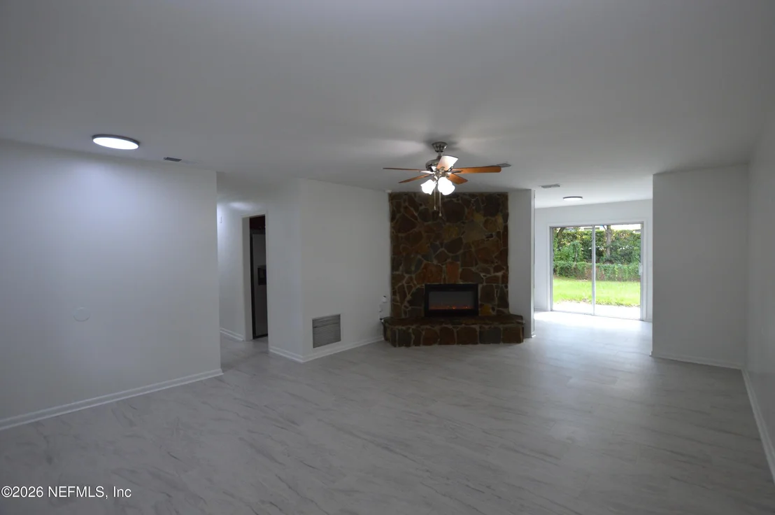 Photo of 2045 DERRINGER Road