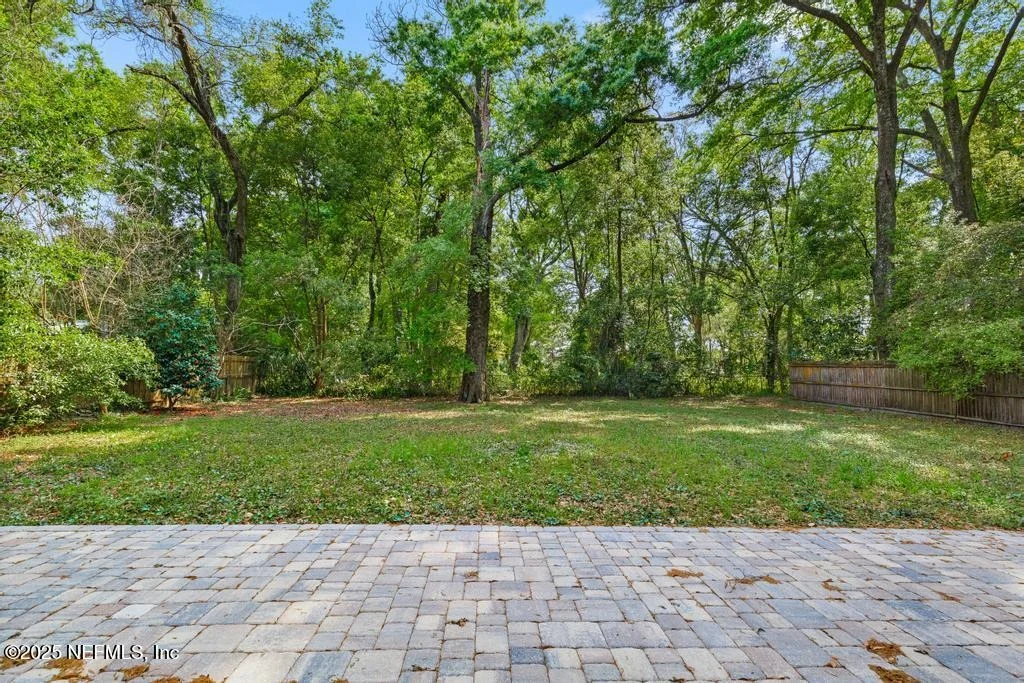 Photo of 1340 CLEMENTS Road
