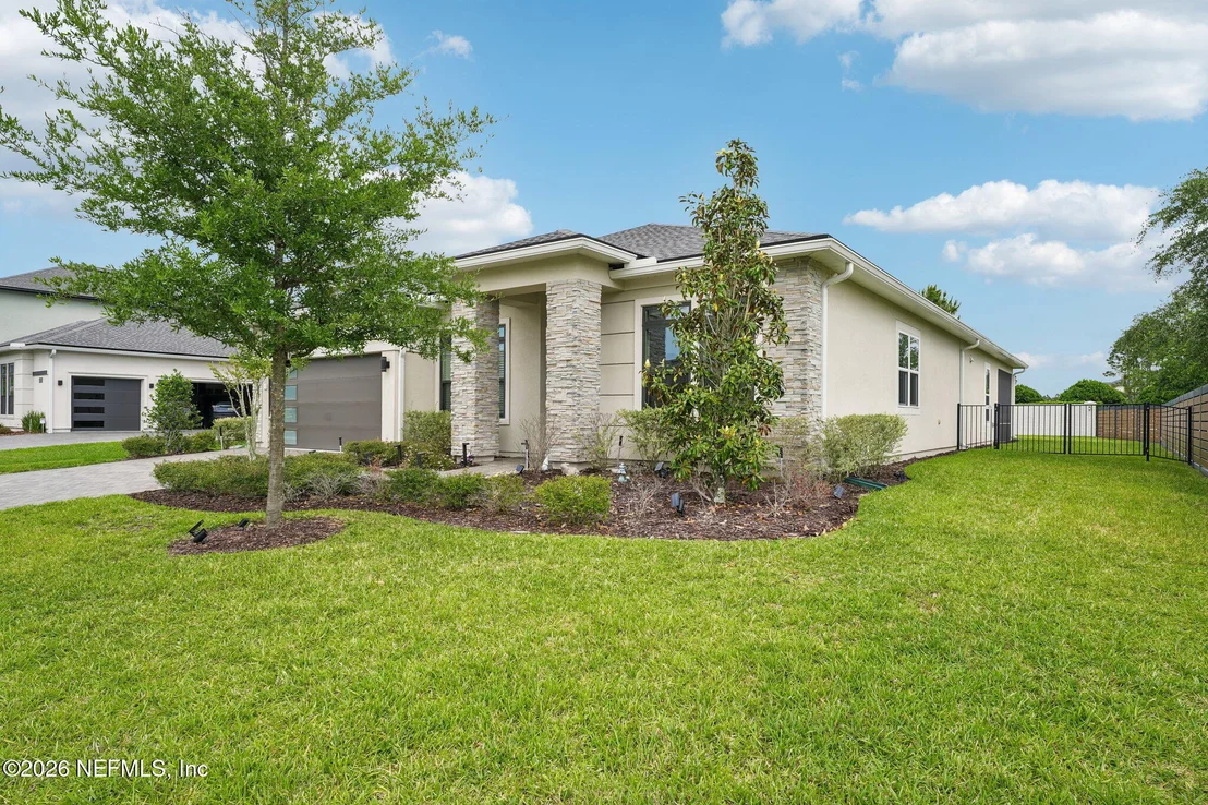Photo of 10223 SILVERBROOK Trail