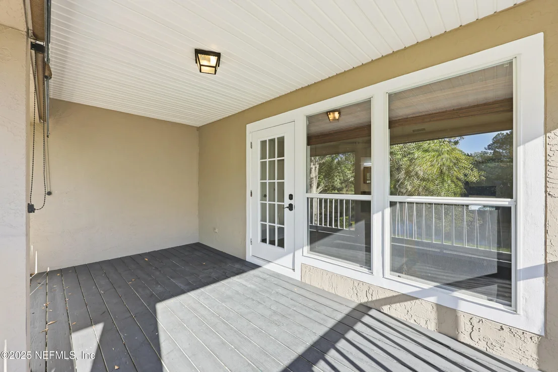 Photo of 537 DANDELION Drive