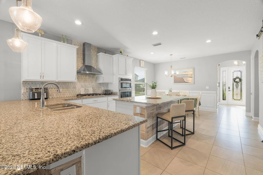Photo of 18 TARBERT Lane