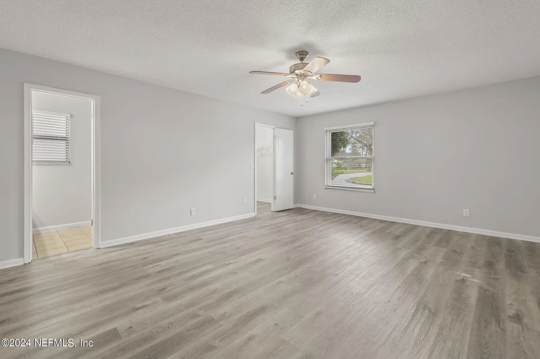Photo of 10579 CASTLEBROOK Drive