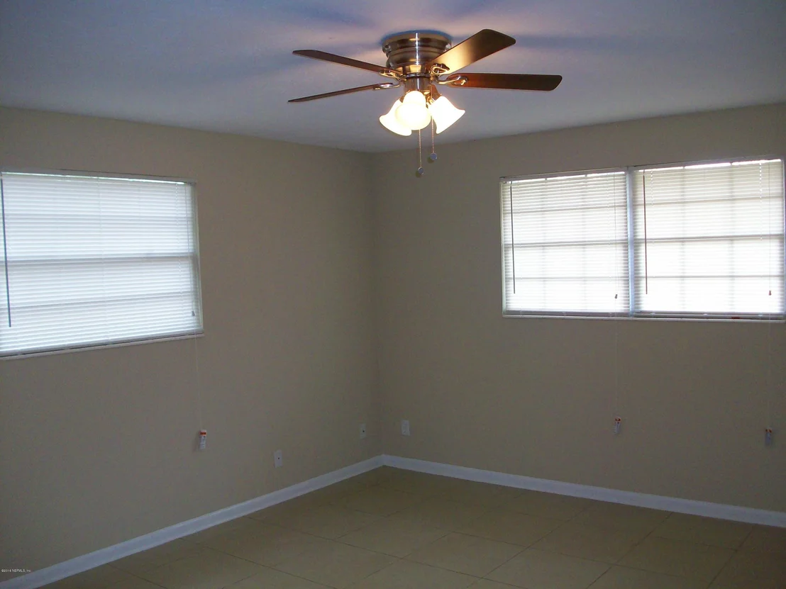 Photo of 1262 ARBOR Circle