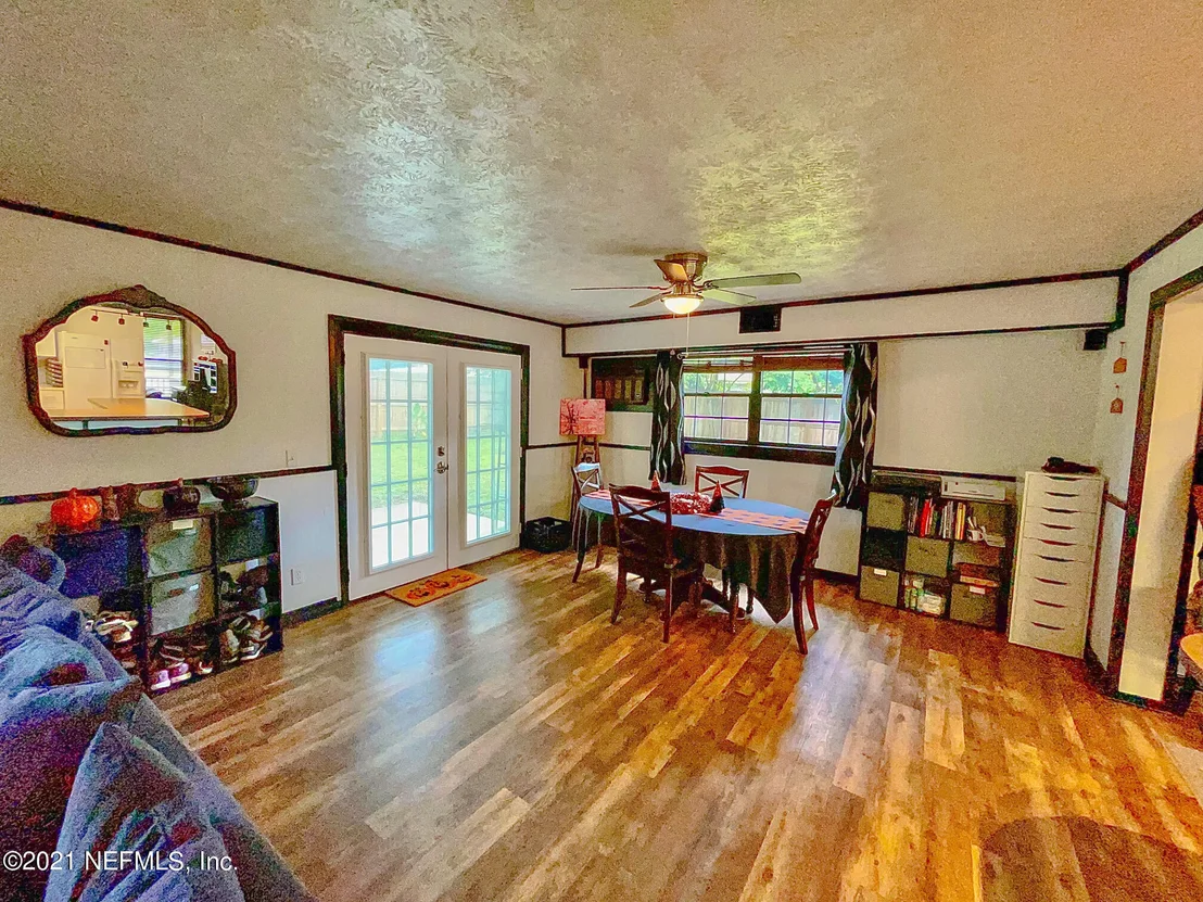 Photo of 303 RIO Road