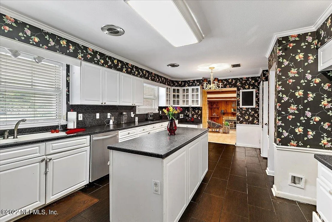 Photo of 1348 BAYLOR Lane
