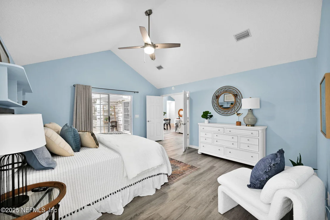 Photo of 107 HAMMOCK Circle