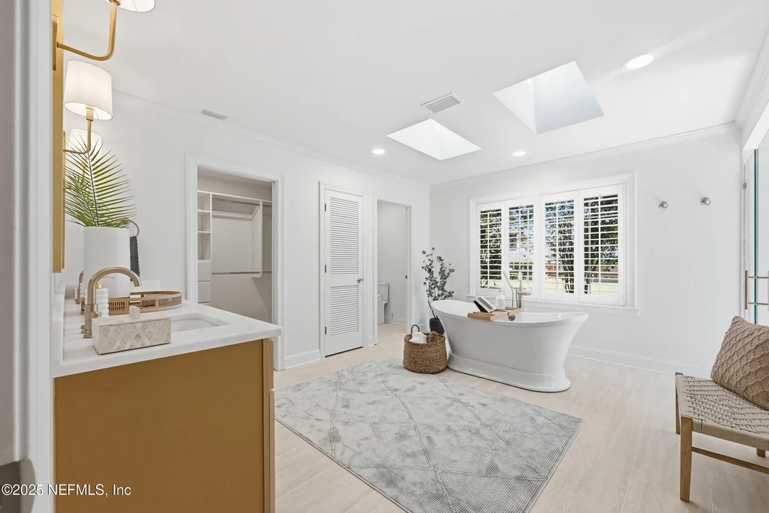 Photo of 8127 MIDDLE FORK Lane