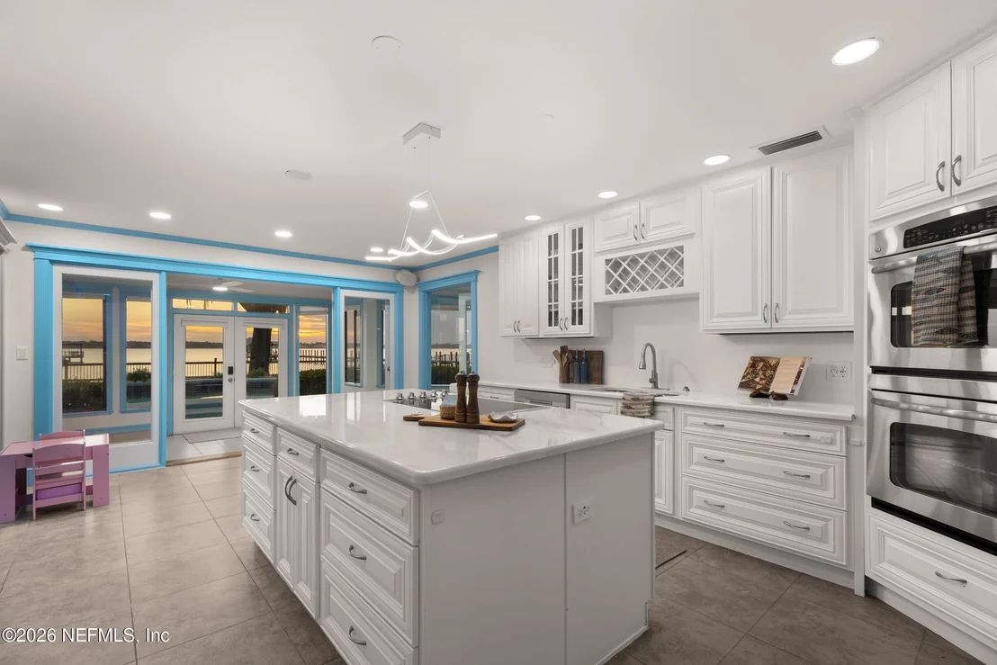 Photo of 13062 MANDARIN Road