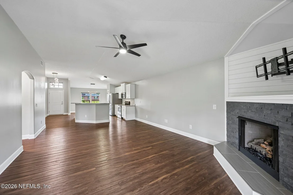 Photo of 51065 BLOOMINGTON Way