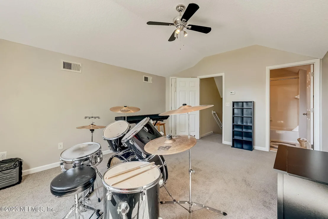 Photo of 9584 BEMBRIDGE MILL Drive