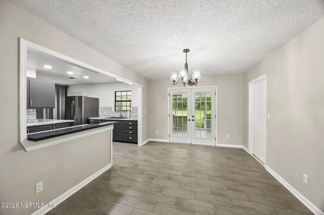 Photo of 1184 SURREY Glen