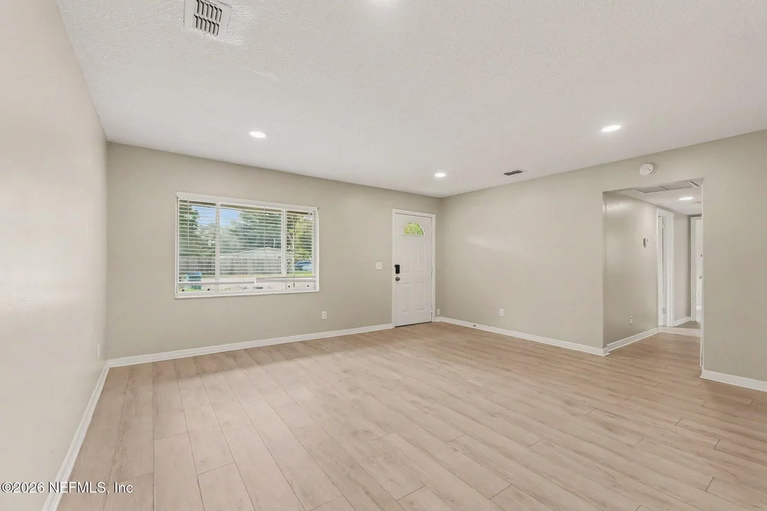 Photo of 6423 SHETLAND Road