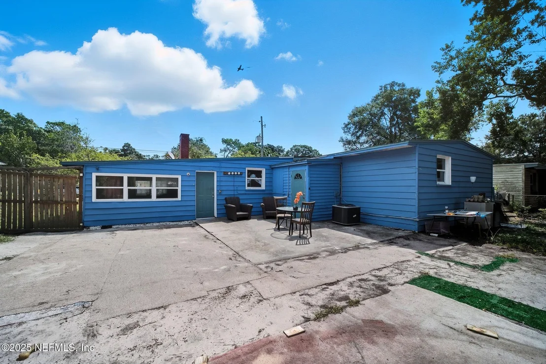 Photo of 10336 AGAVE Road