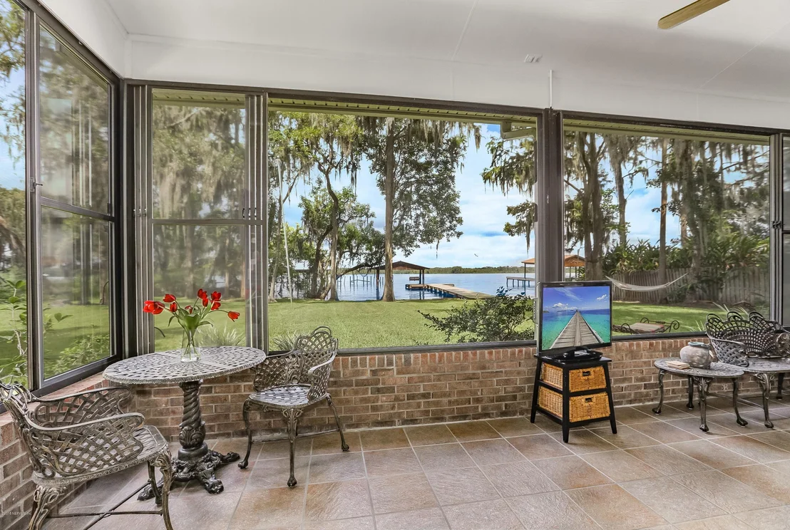 Photo of 8232 RIVER Road