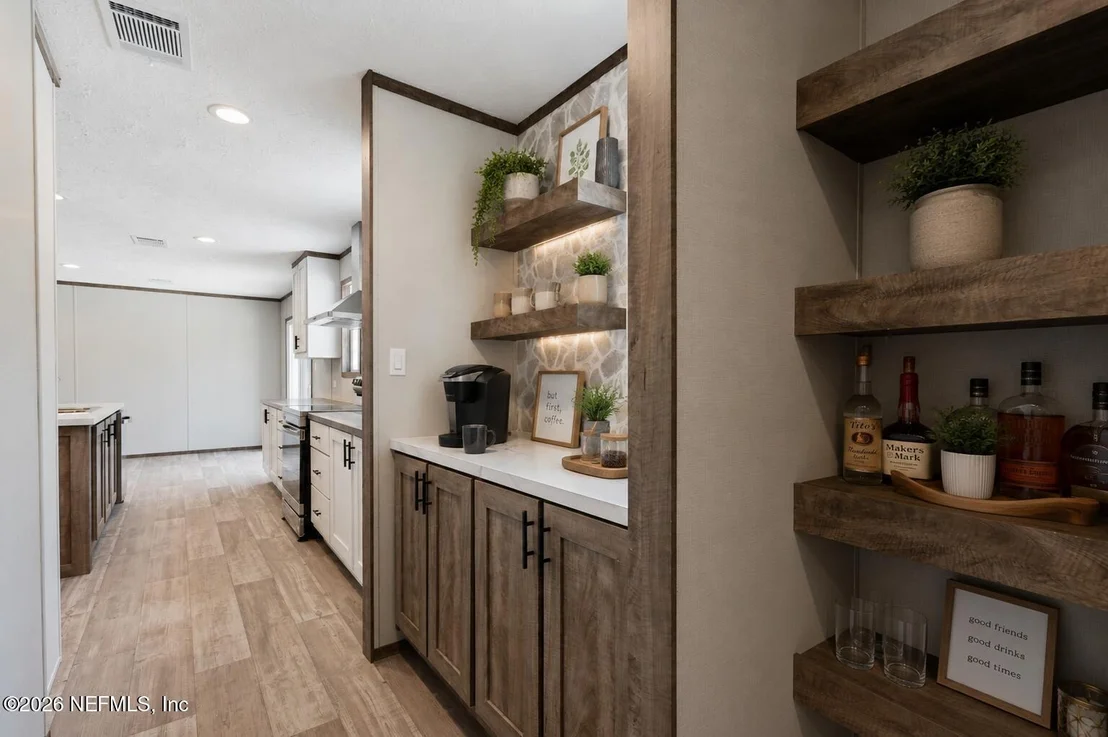 Photo of 7607 OAK FOREST Road