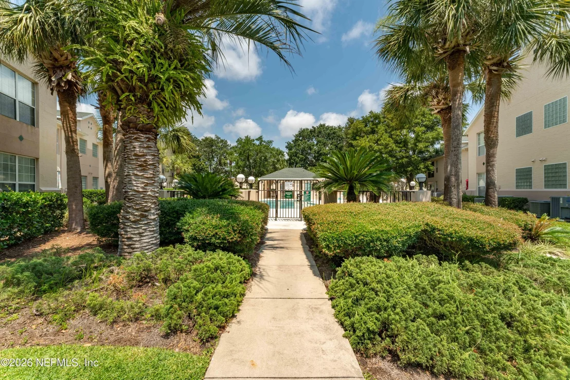 Photo of 910 PINE VALLEY Place