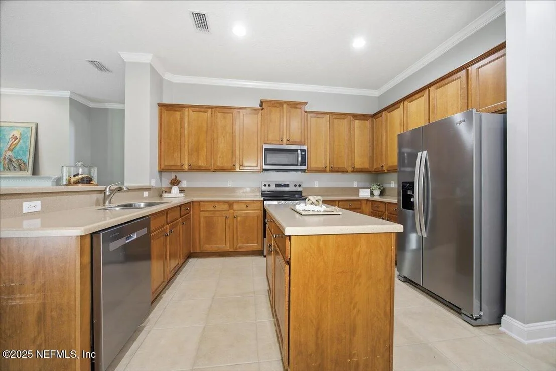 Photo of 636 BATTERSEA Drive