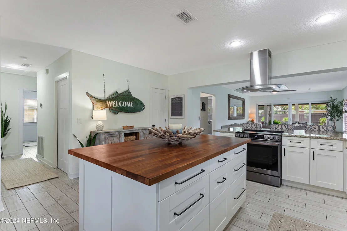 Photo of 540 BARBARA Lane