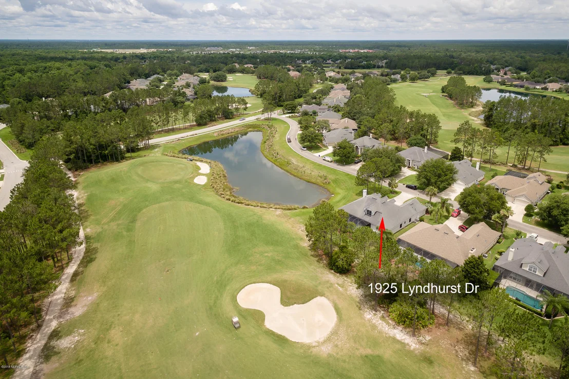 Photo of 1925 LYNDHURST Drive