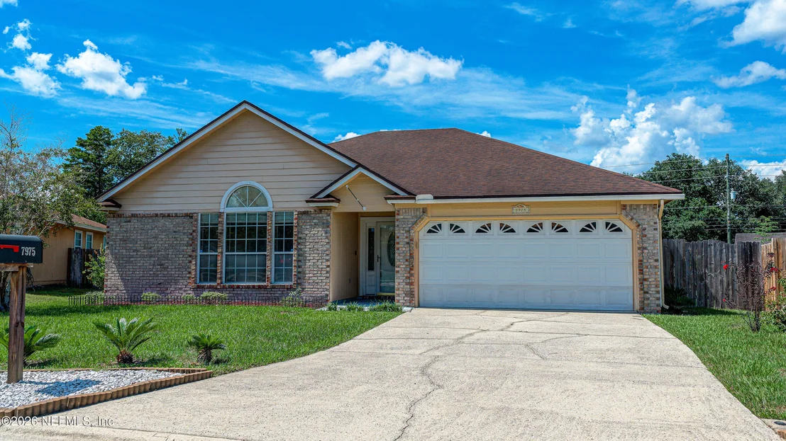 Photo of 7975 MACINNES Drive